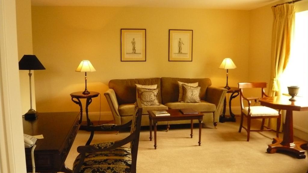 The Lake Country House Hotel & Spa Llangammarch Wells Esterno foto