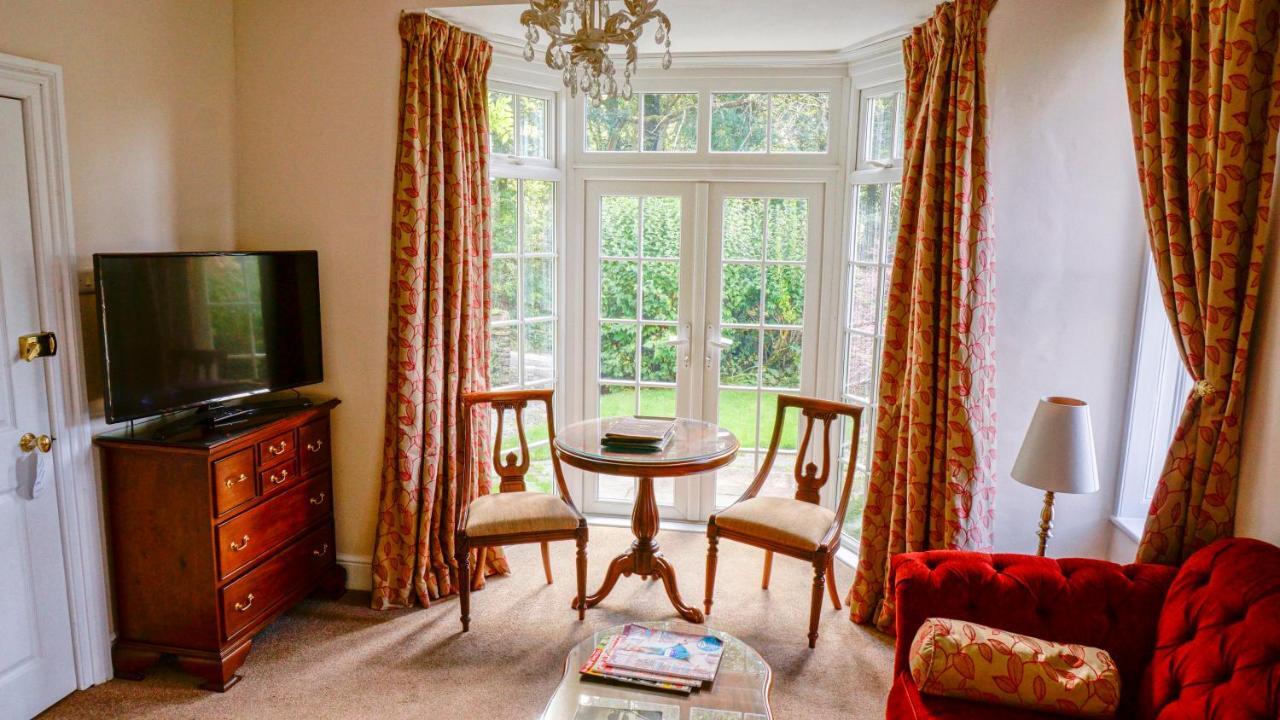 The Lake Country House Hotel & Spa Llangammarch Wells Esterno foto