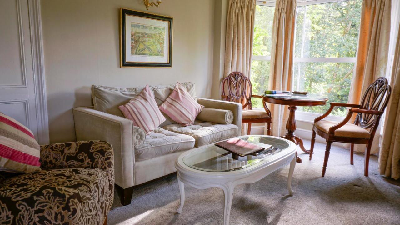 The Lake Country House Hotel & Spa Llangammarch Wells Esterno foto
